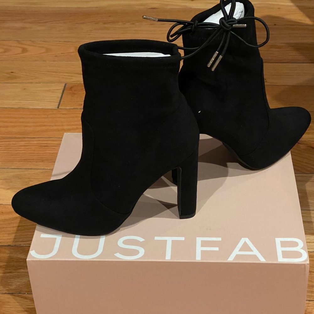 Sexy brand new black suede high heels for woman from JusFab 🤗🤩